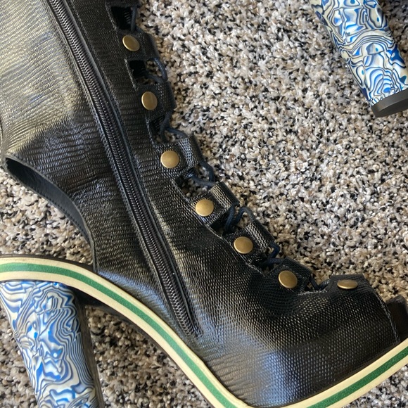 RODARTE Knee high lace up heels 2015 collection - Picture 2 of 8